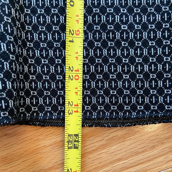 Geometric Shape Skirt - Picture 8 of 8